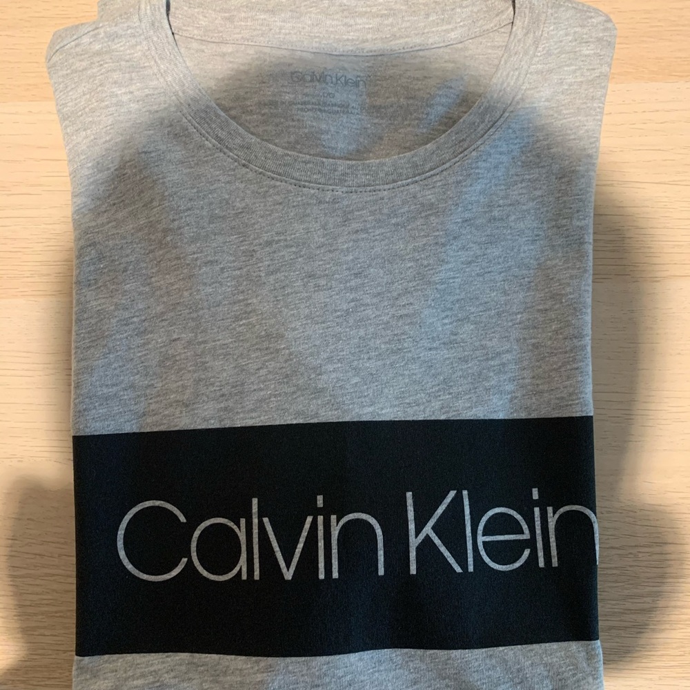 Calvin Klein Logo shirt
